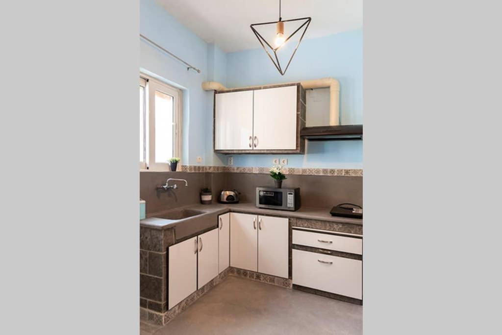 Vasilis Thissio Petralona 3d Floor 55sqm Atena