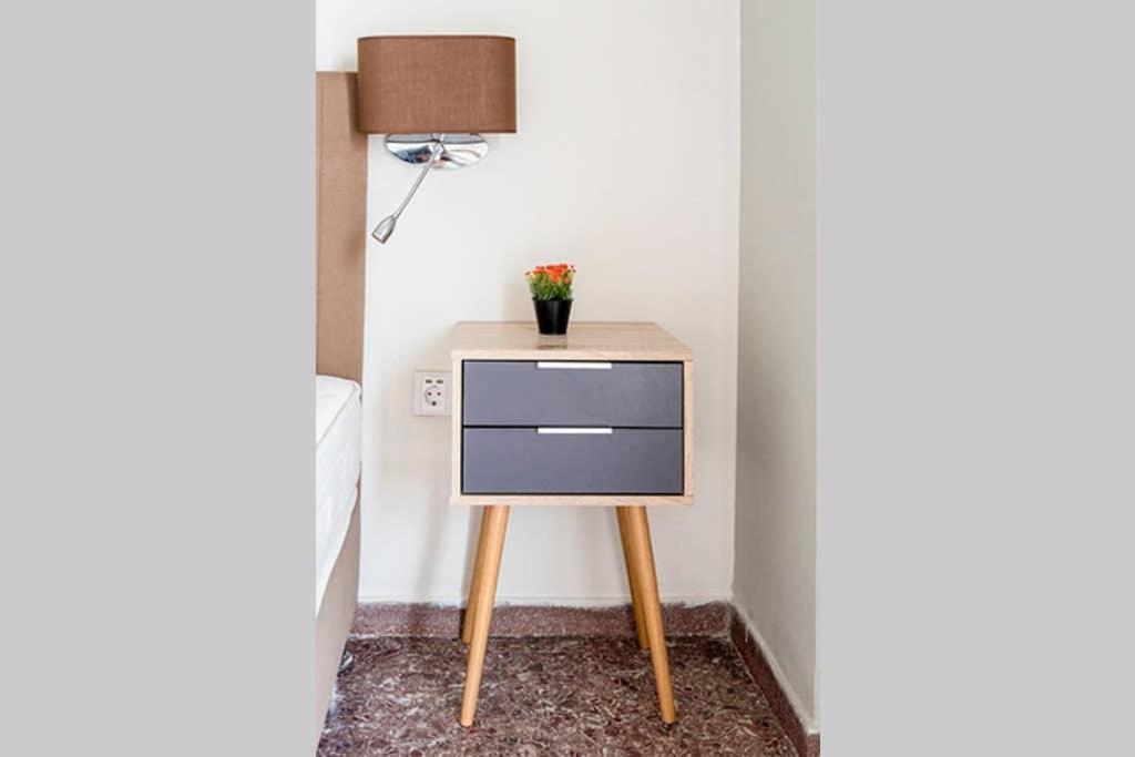Apartment Vasilis Thissio Petralona 3d Floor 55sqm Athens