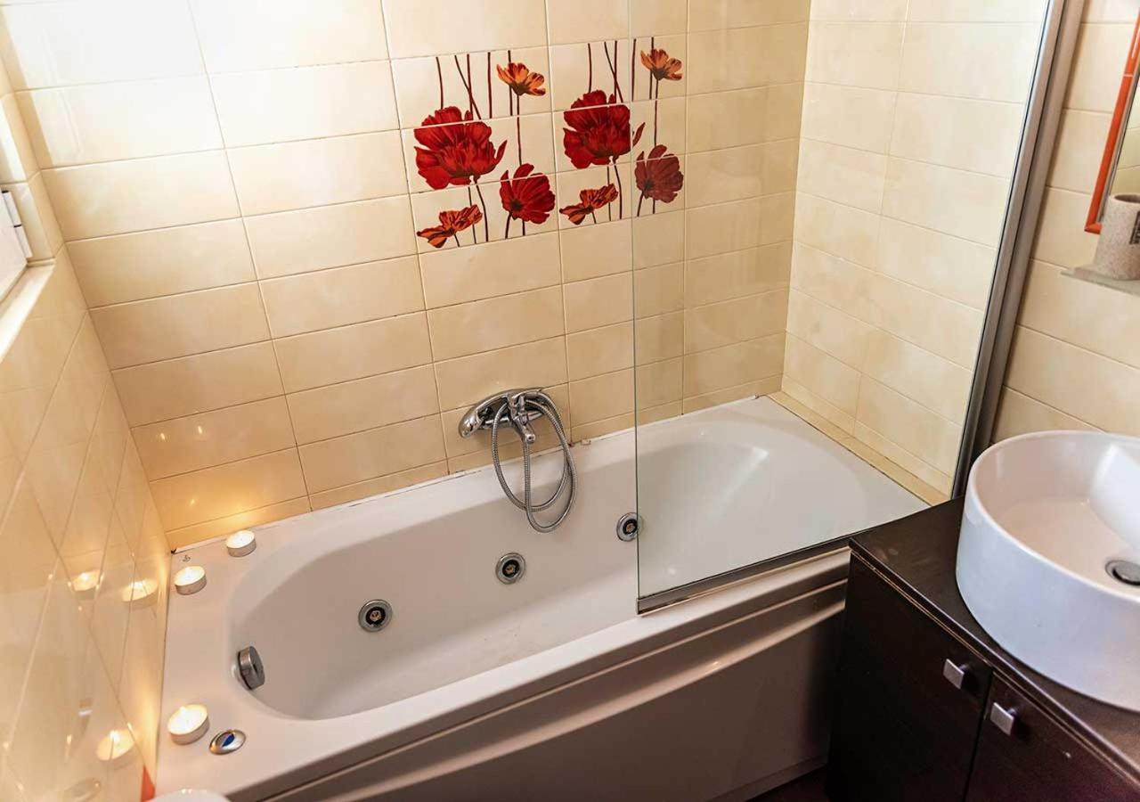 Apartment Vasilis Thissio Petralona 3d Floor 55sqm Athen